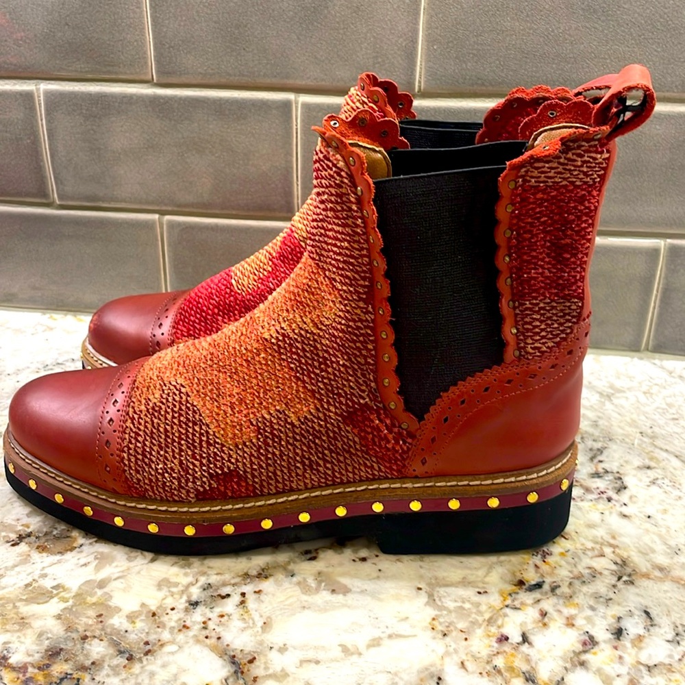 FREE PEOPLE Women's ATLAS STUDDED CHELSEA BOOTS Bootie Size  US 7